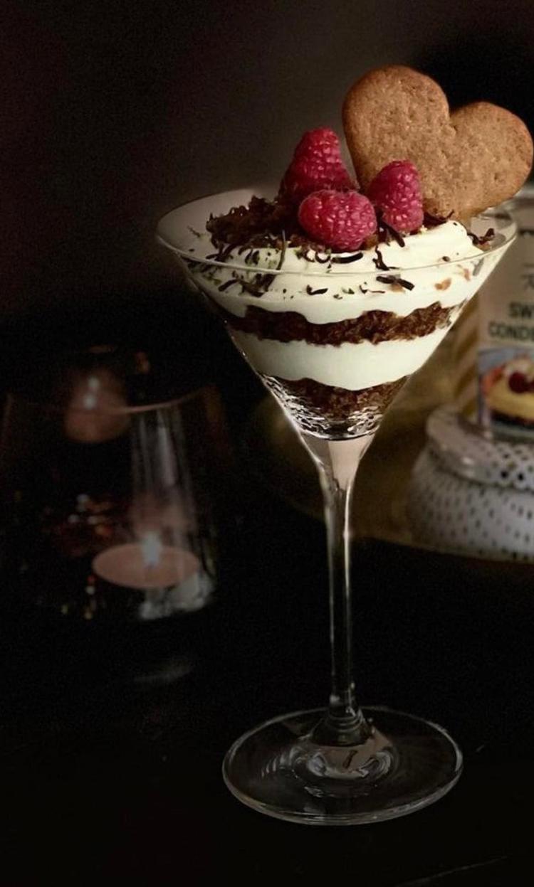 Ostekake krem med peppekakersmuler og trøffelsjokolade