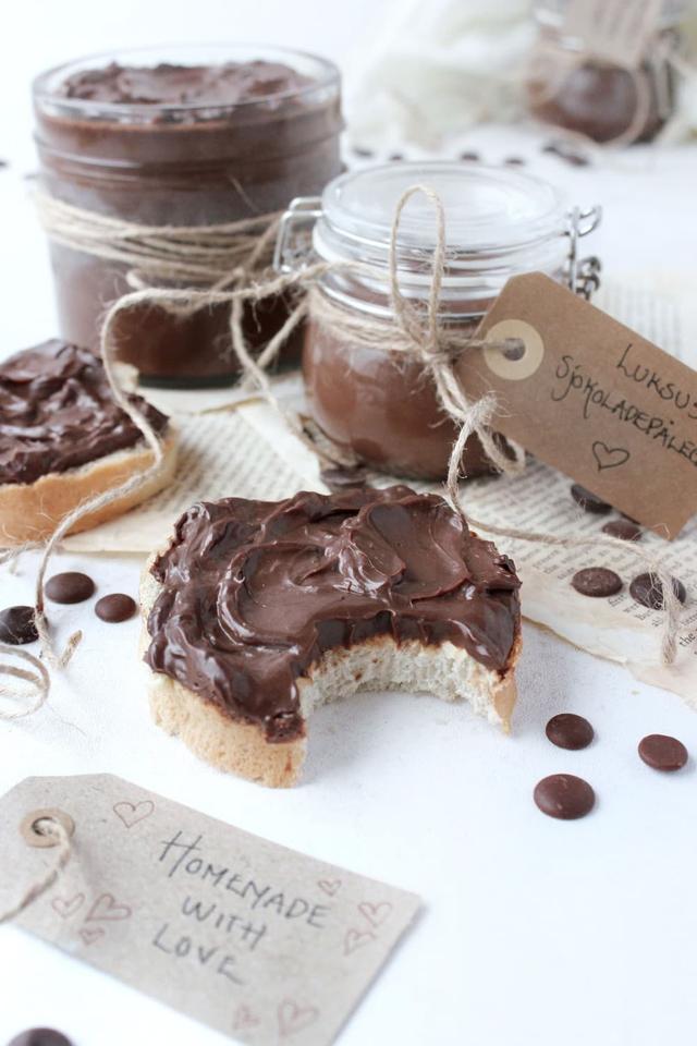 Homemade Chocolate Cream Spread