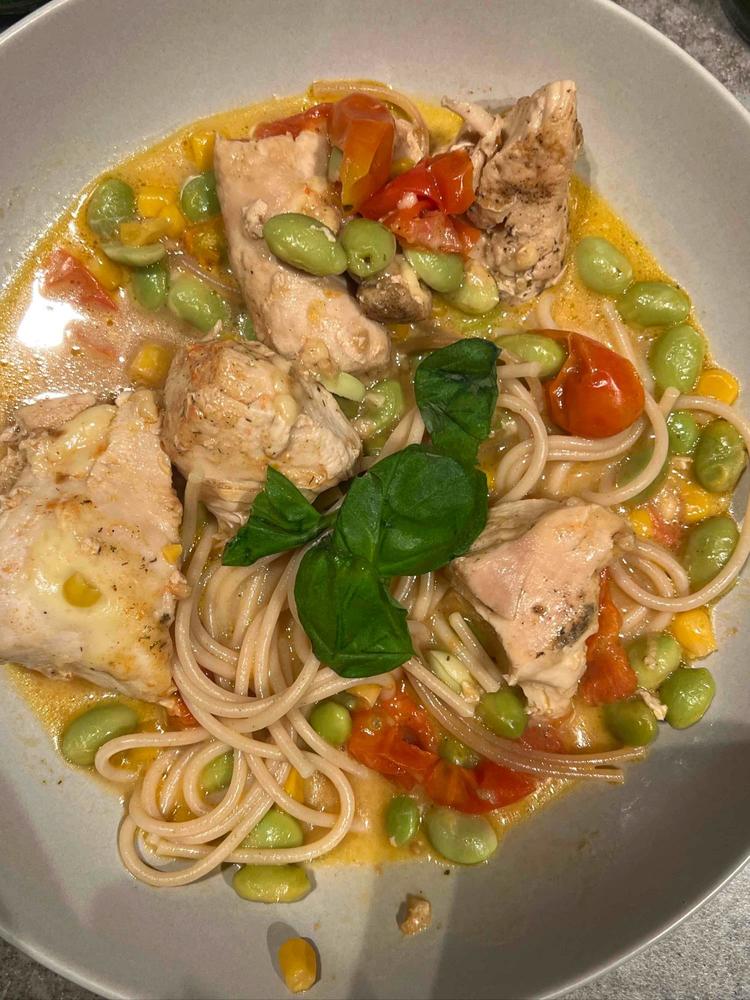 Enkel kyllinggryte med spaghetti