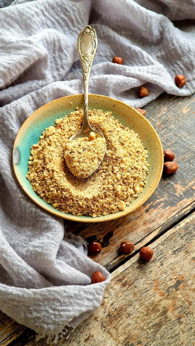 Dukkah - Egypts berømte blanding av nøtter, frø og varme krydder