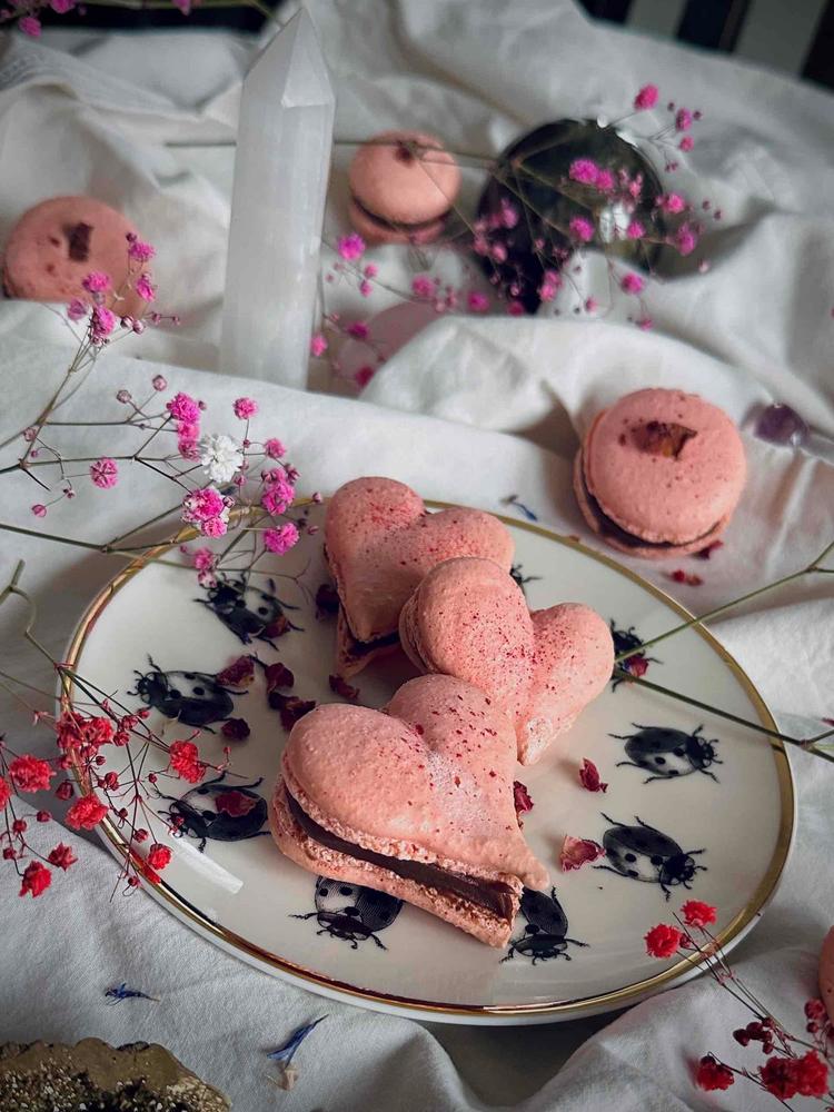 Søte Hjertemakroner med Nougat