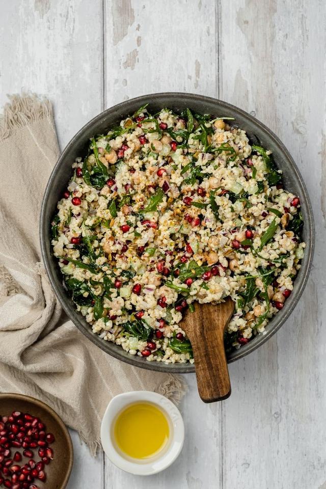 Bulgursalat med fetaost og granateple