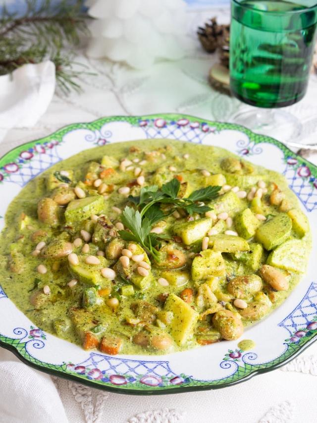 Vegan Green Fresh Stew with Butter Beans