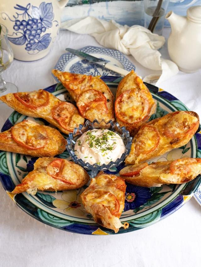 Oven Baked Cheese and Nduja Toast