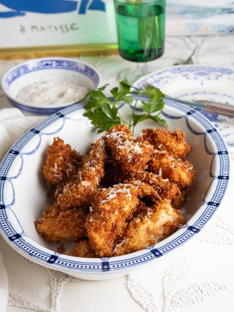 Hjemmelagde kylling-nuggets med parmesan
