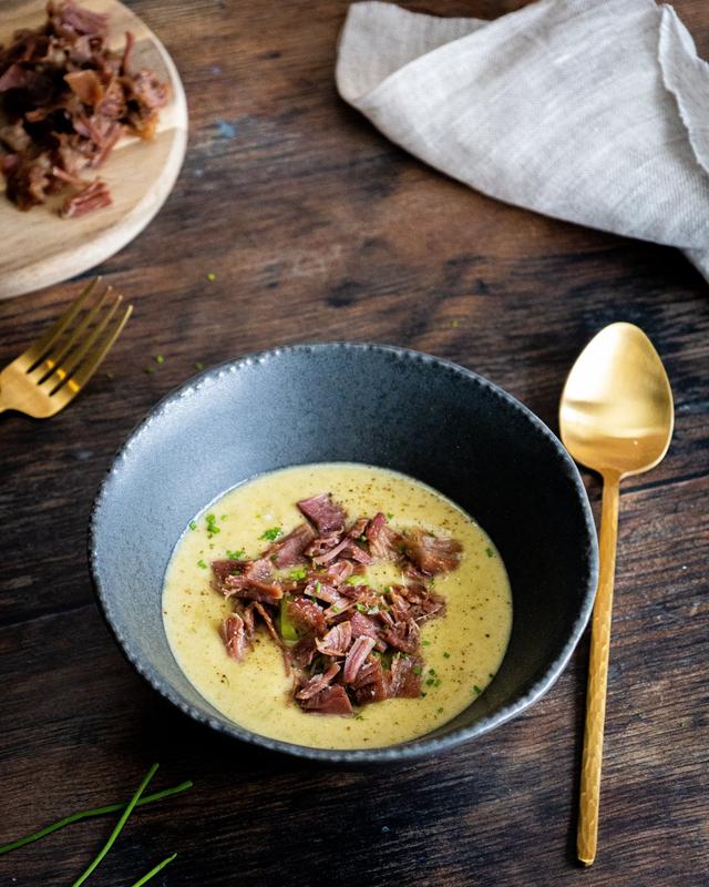 Potet- og purreløksuppe med pinnekjøtt