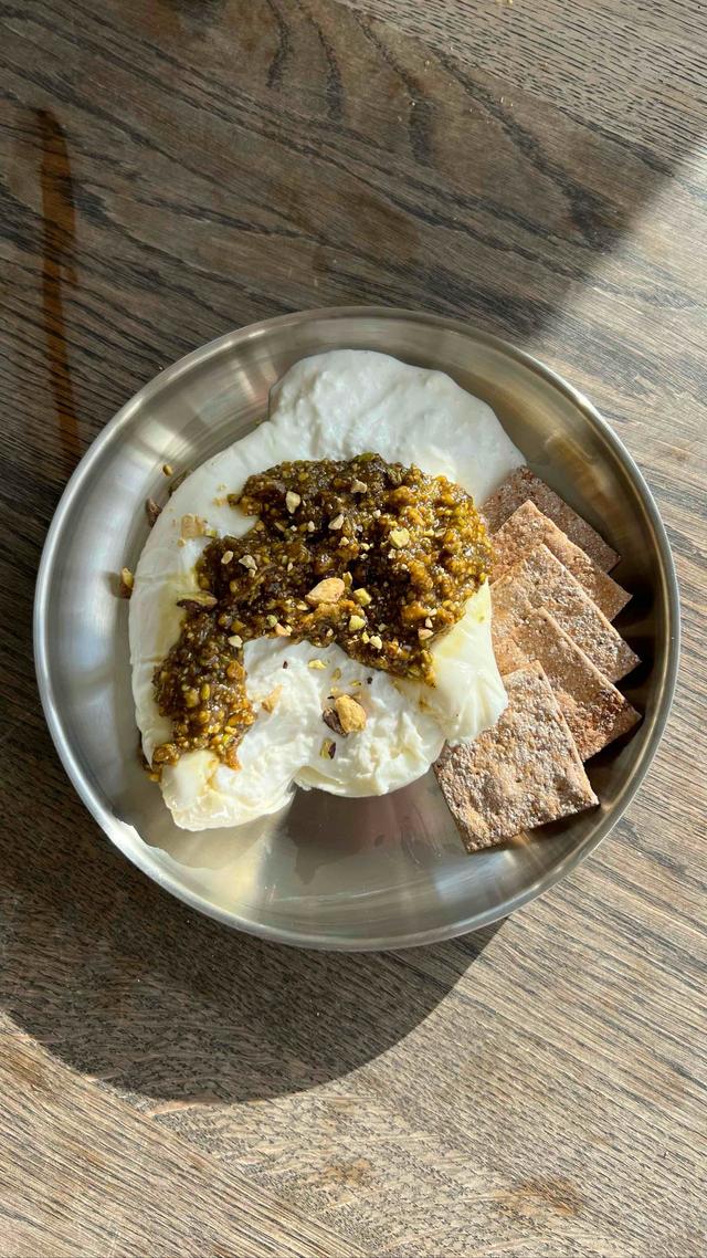 Burrata- og pistasjdipp
