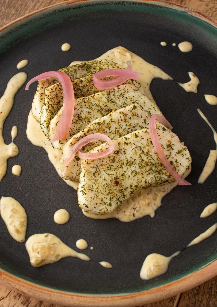 Bakt torsk med hvitvinsaus