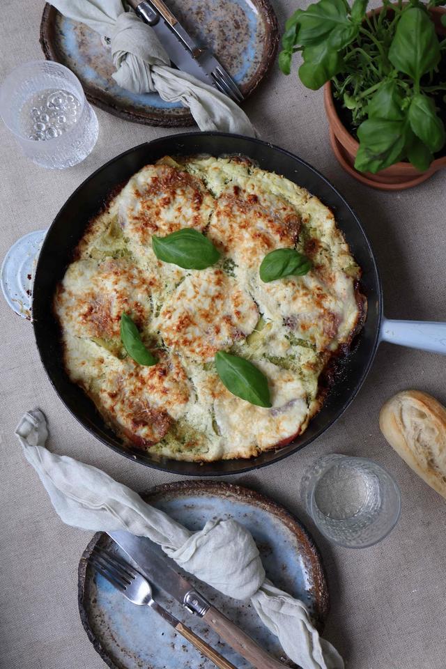 Hvit lasagne med ricotta, pesto og spekeskinke