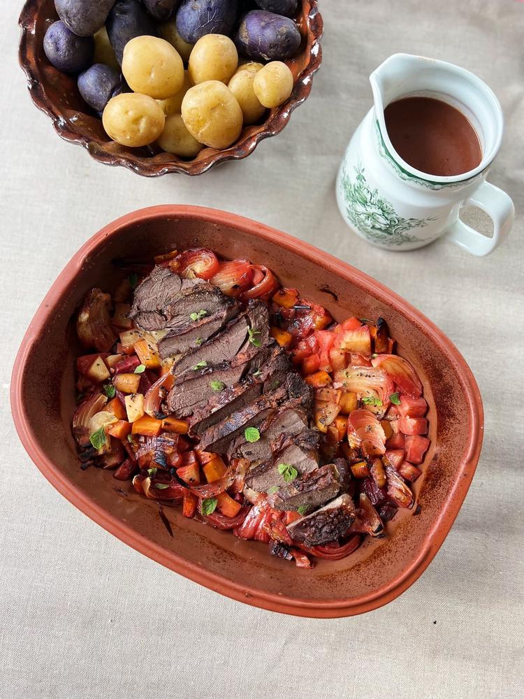 Rådyr med rotgrønnsaker og magisk saus