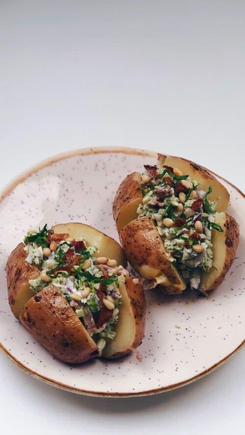 Bakt potet med brokkoli- og baconfyll