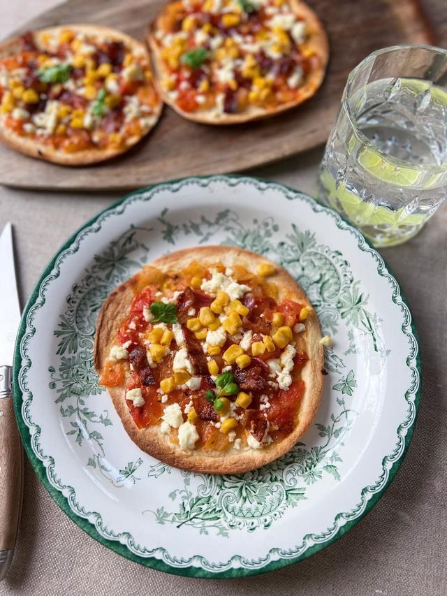 Lefsepizza med fetaost og bacon