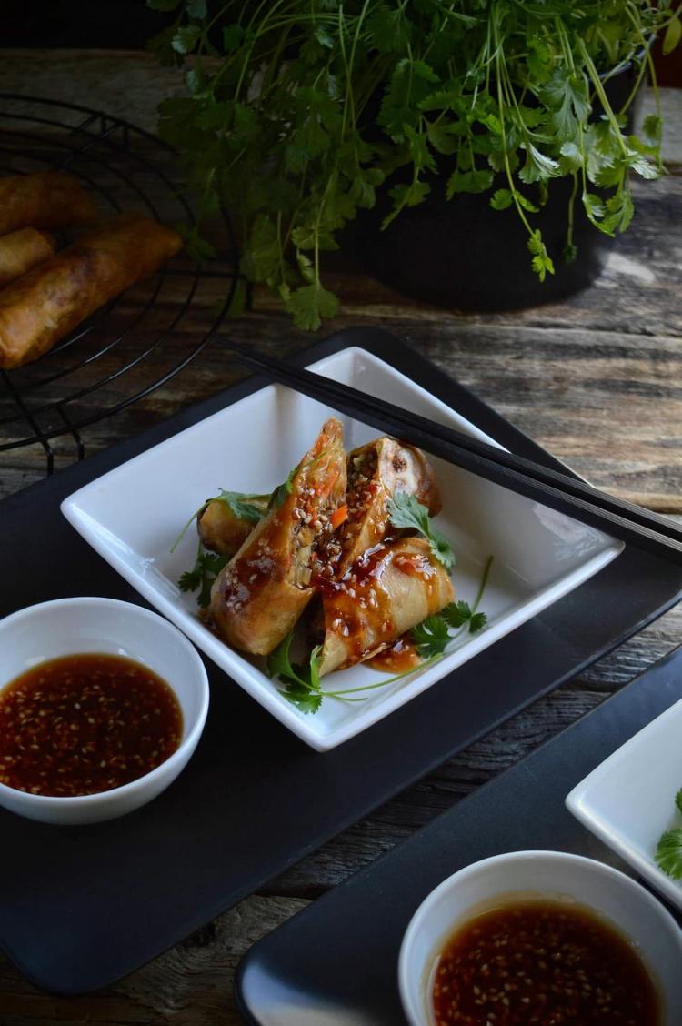 Vårruller med kjøttdeig og nudler