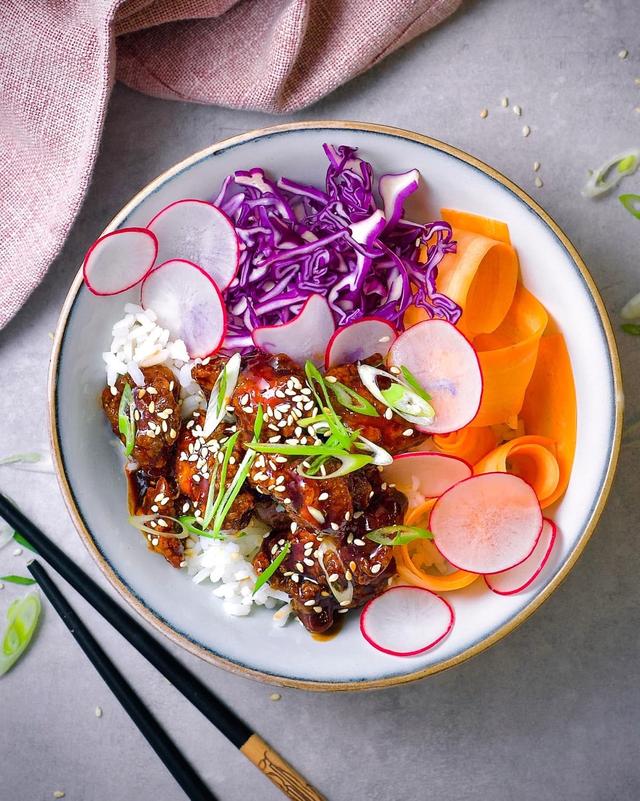 Rice bowl med gochujang kylling