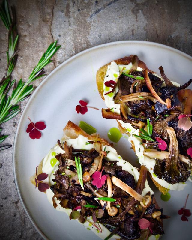 Soppblings med luftig ostekrem og rosmarin