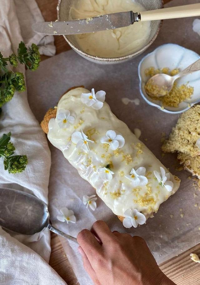 Lemon Cake with Poppy Seeds and Sour Cream Cheese Glaze
