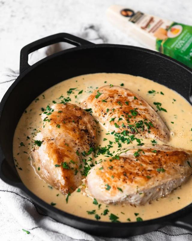 Chicken in parmesan sauce