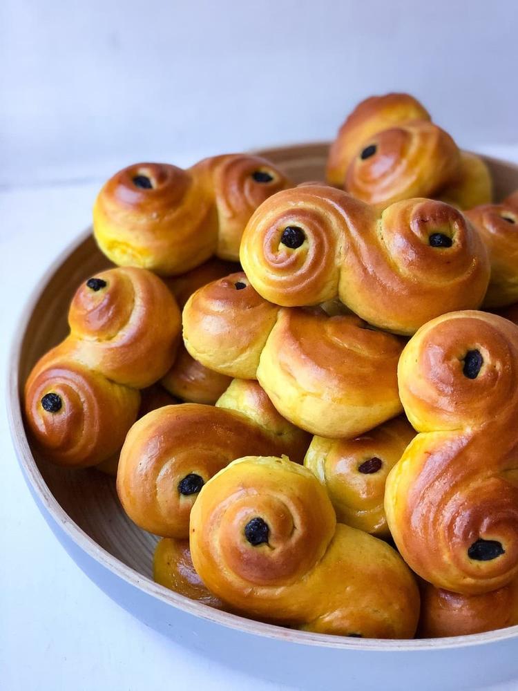 Saffron Buns