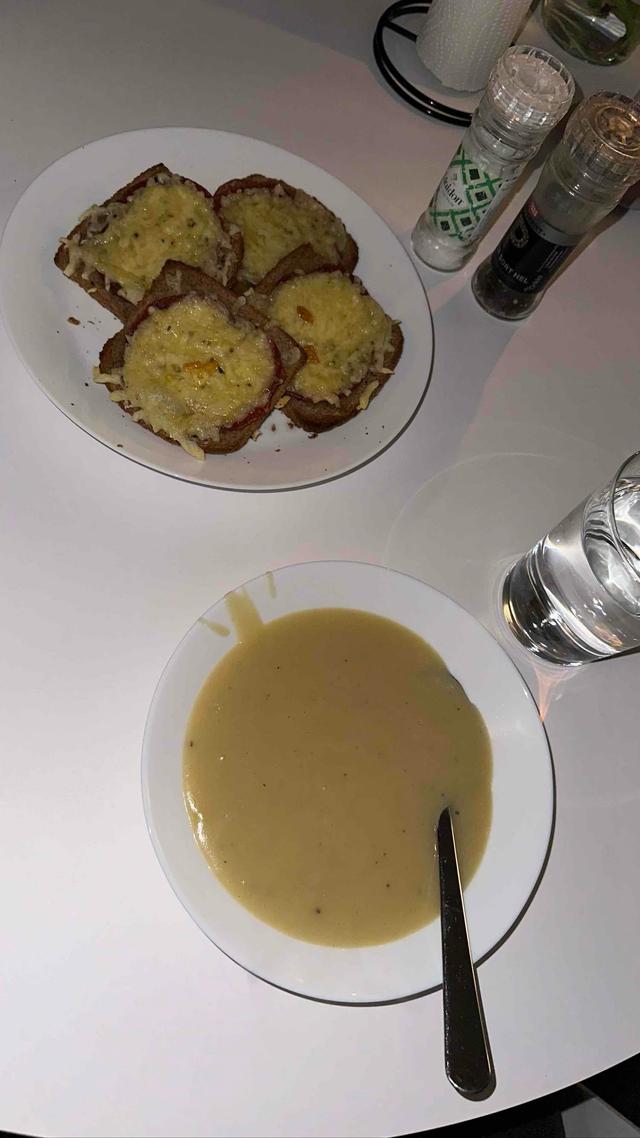 Potet og purreløksuppe