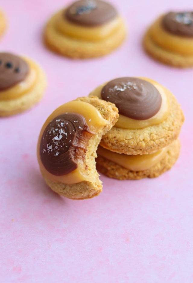 Twix Cookies!