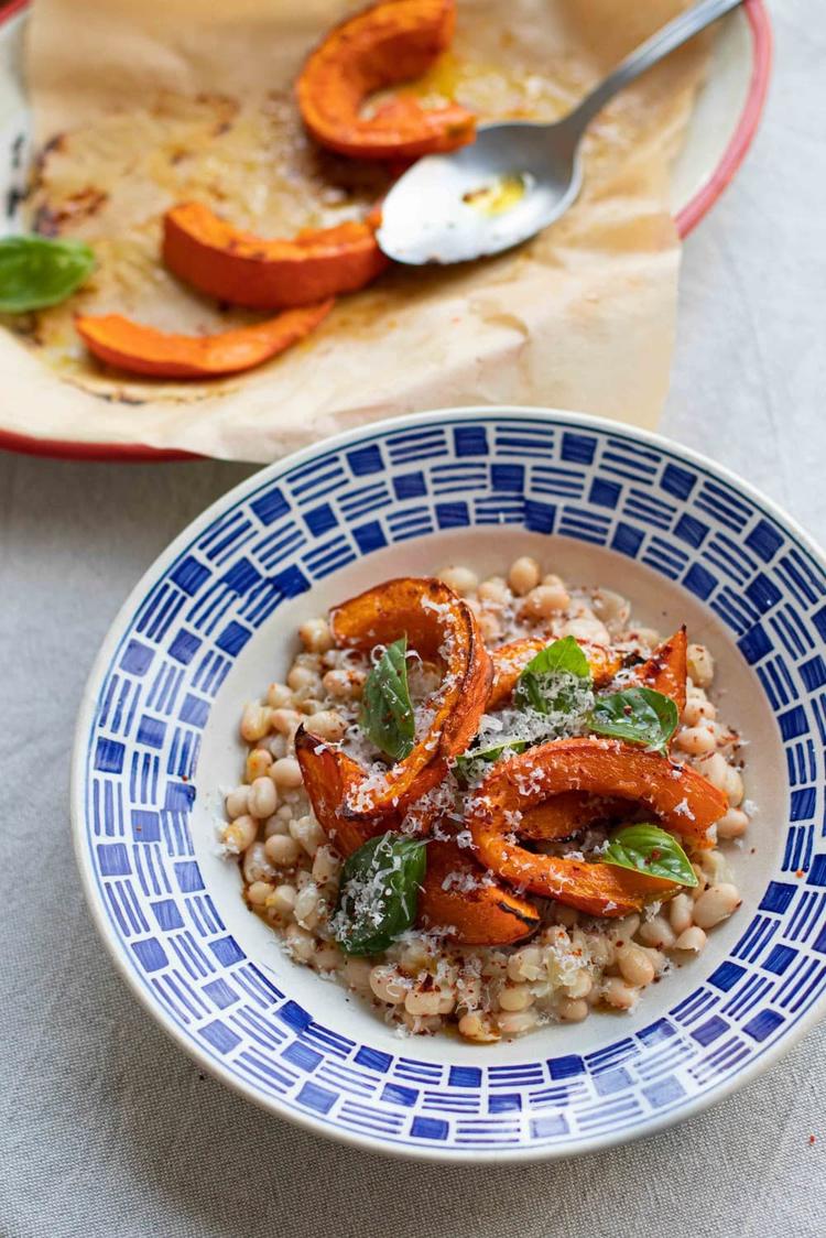 Spicy Baked Pumpkin with White Beans