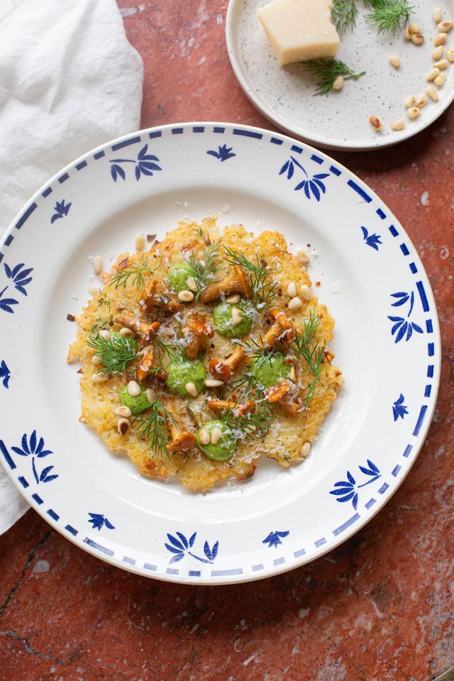 Crispy Rice Cakes with Cheese