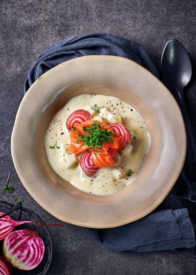 Rask fiskesuppe med SALMA og høstens grønnsaker